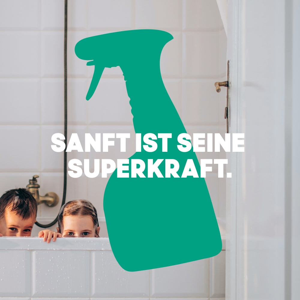 Kraftreiniger Spray Shape und Kinder in der Badewanne